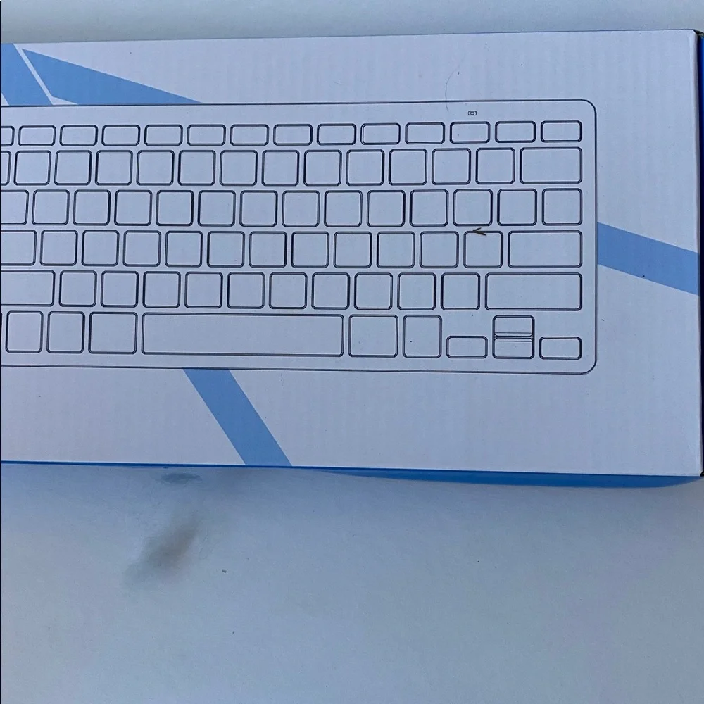 OMOTON Wireless Keyboard and Mouse Set - White
